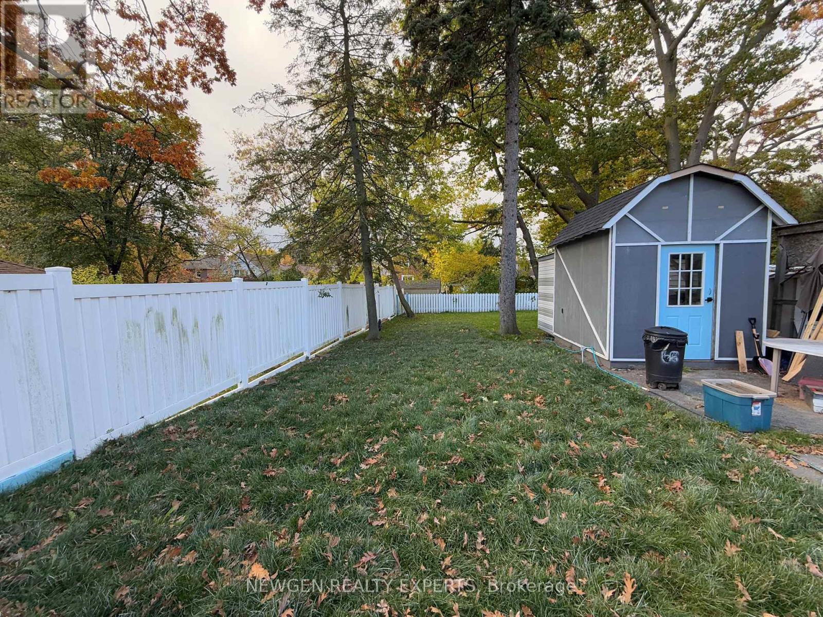 Single Family House Bungalow for Sale in BSMNT   MCDONALD AVENUE Toronto (Oakridge) 