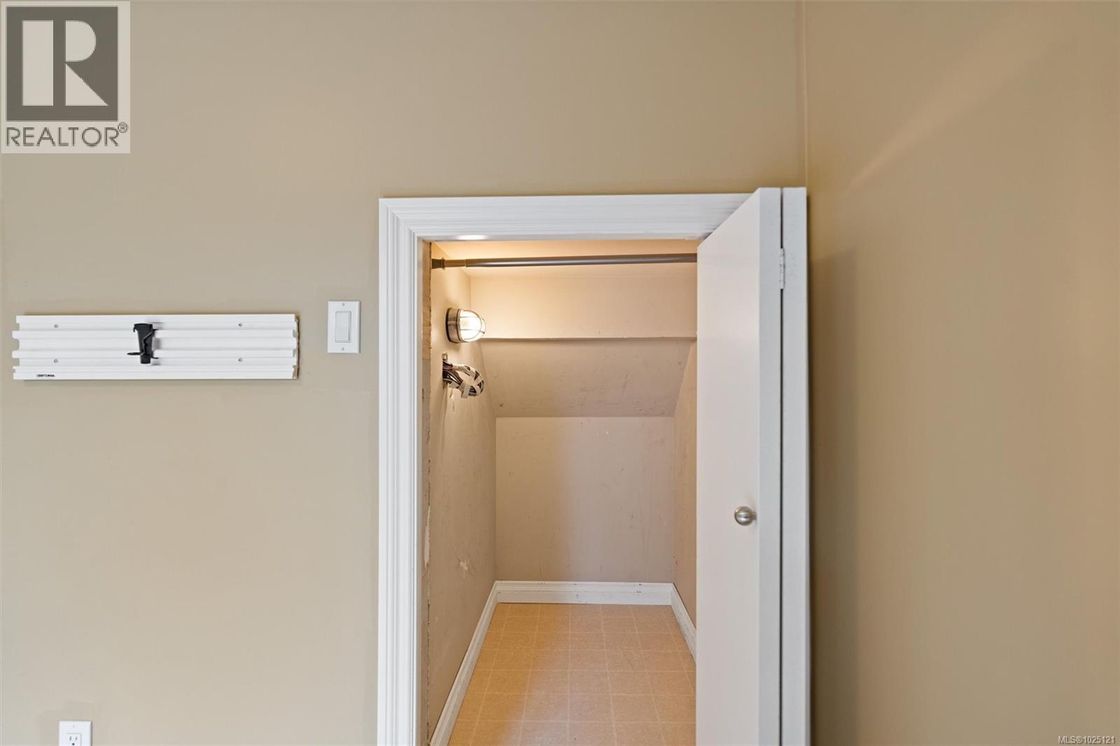  3273 Rutledge Street, Saanich