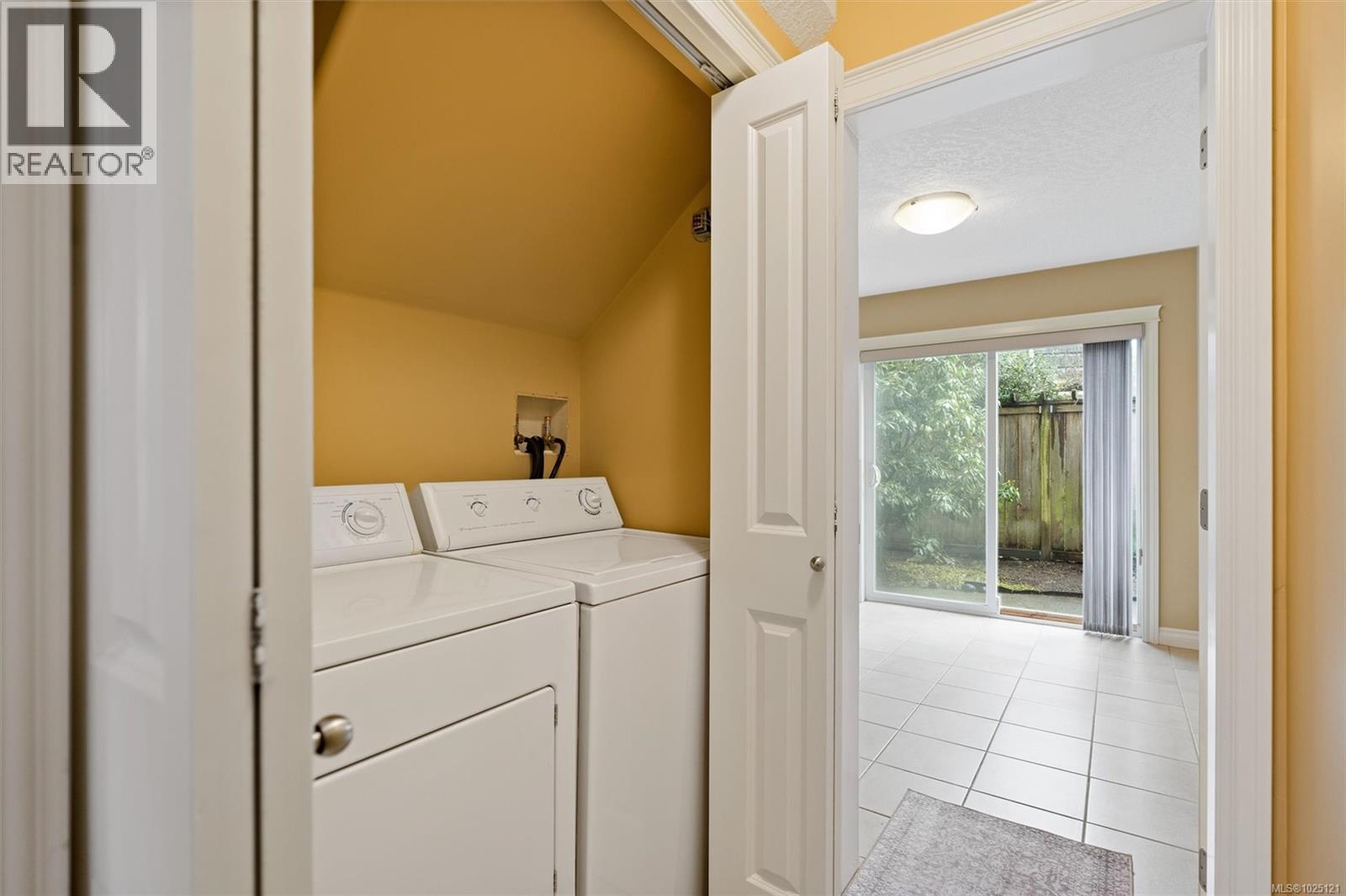  3273 Rutledge Street, Saanich