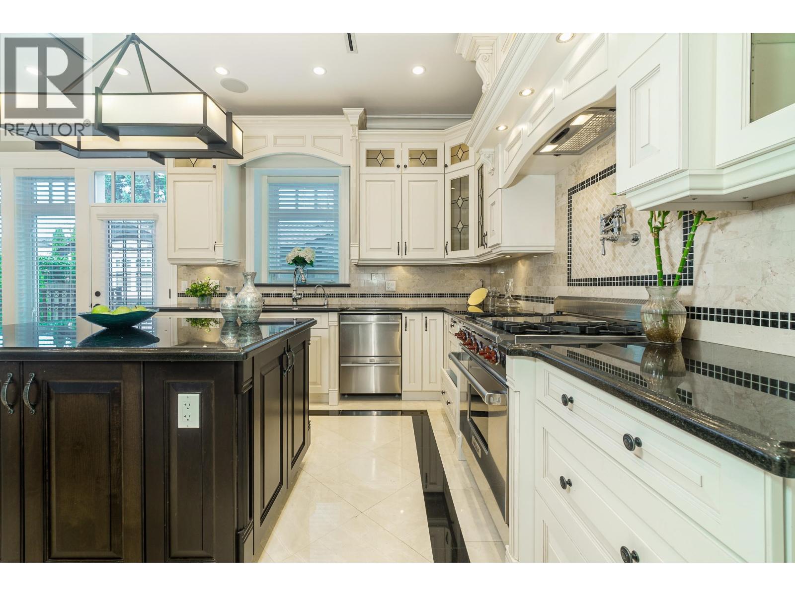 1657 W 58TH AVENUE, Vancouver