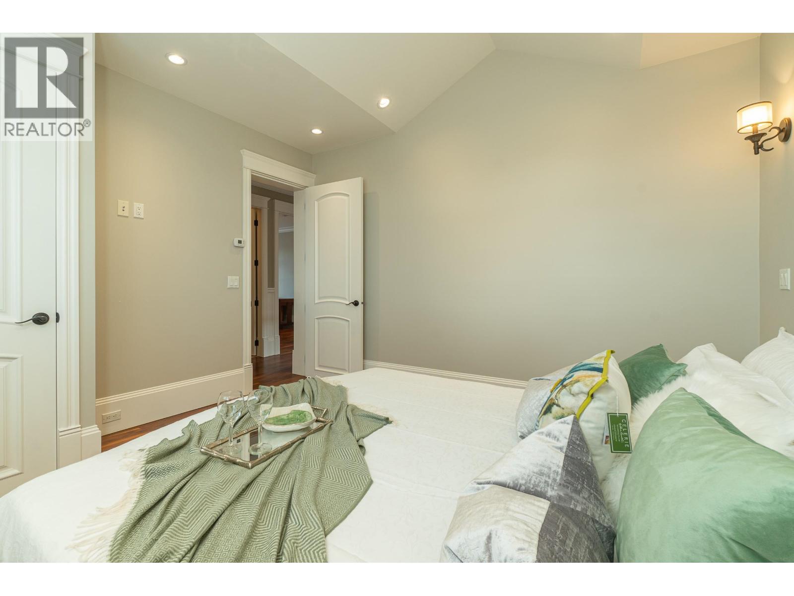 1657 W 58TH AVENUE, Vancouver