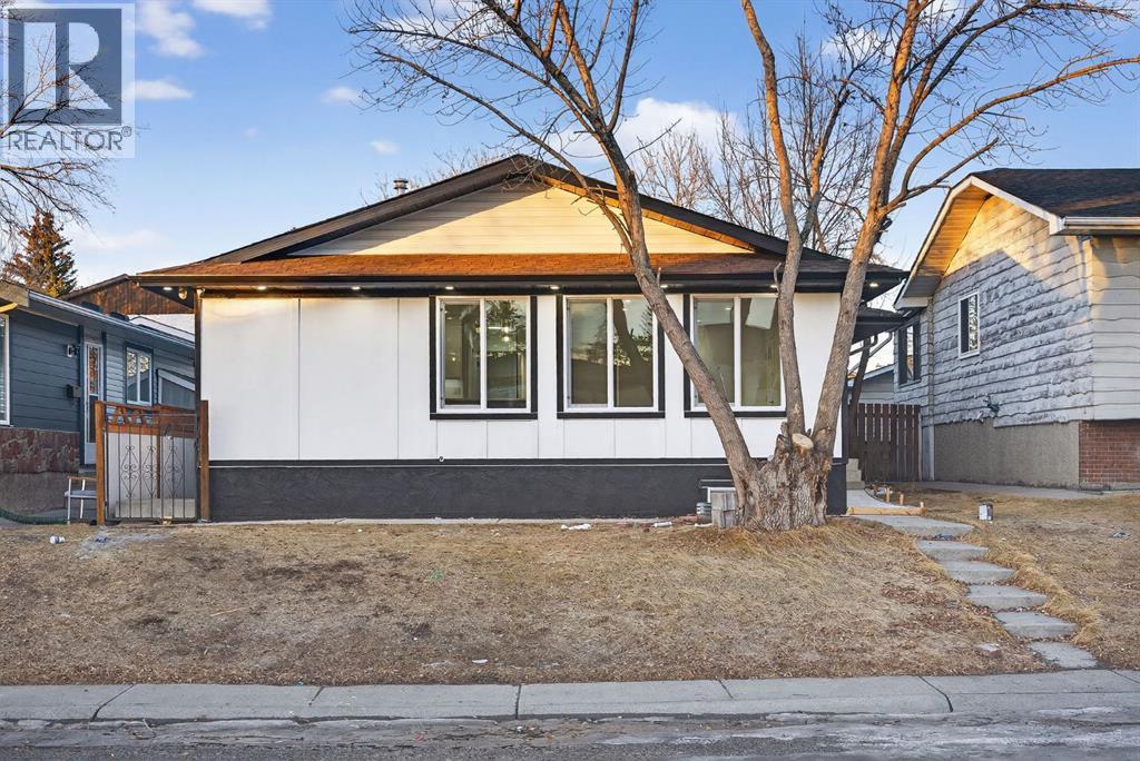 Single Family House Bungalow for Sale in  Pinegreen Close NE Pineridge Calgary 