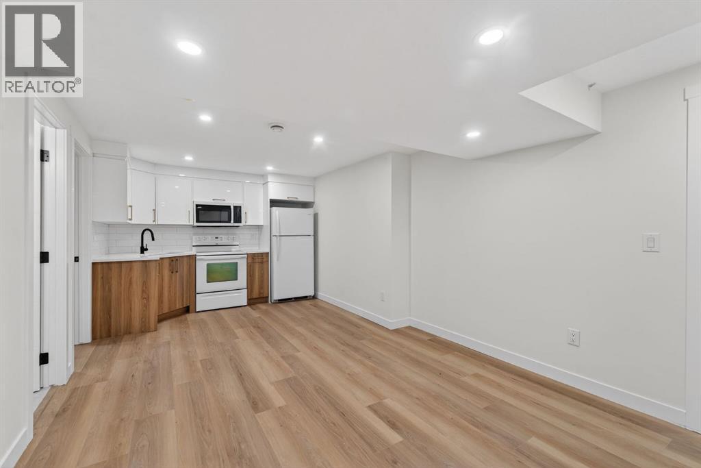 Single Family House Bungalow for Sale in  Pinegreen Close NE Pineridge Calgary 