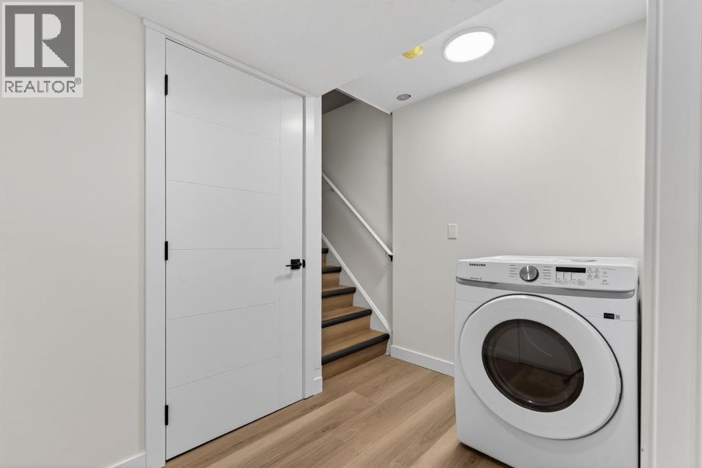 Single Family House Bungalow for Sale in  Pinegreen Close NE Pineridge Calgary 