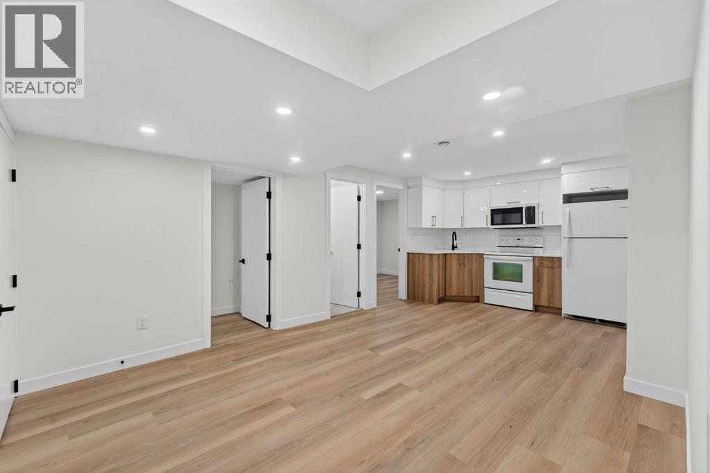 Single Family House Bungalow for Sale in  Pinegreen Close NE Pineridge Calgary 