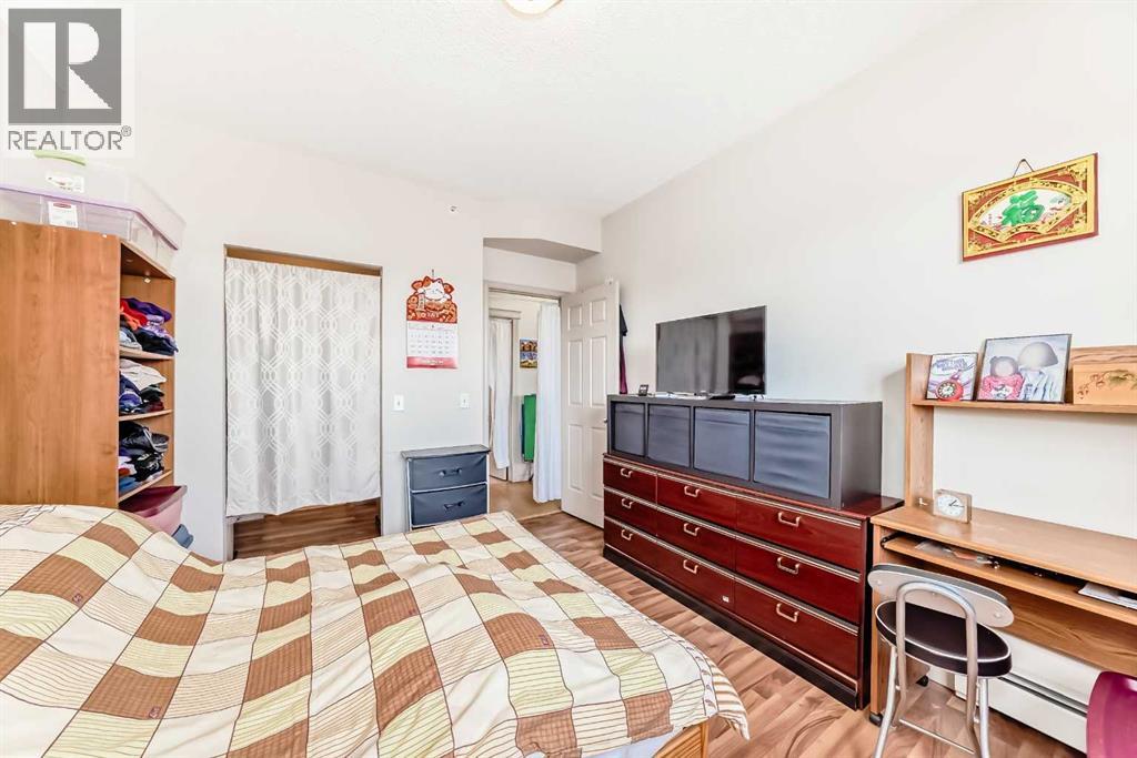 Single Family House for Sale in   Centre A Street NE Crescent Heights Calgary 