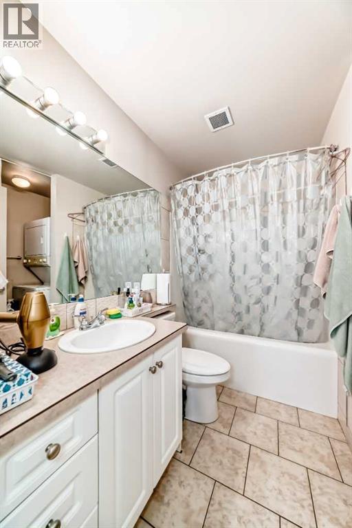 Single Family House for Sale in   Centre A Street NE Crescent Heights Calgary 