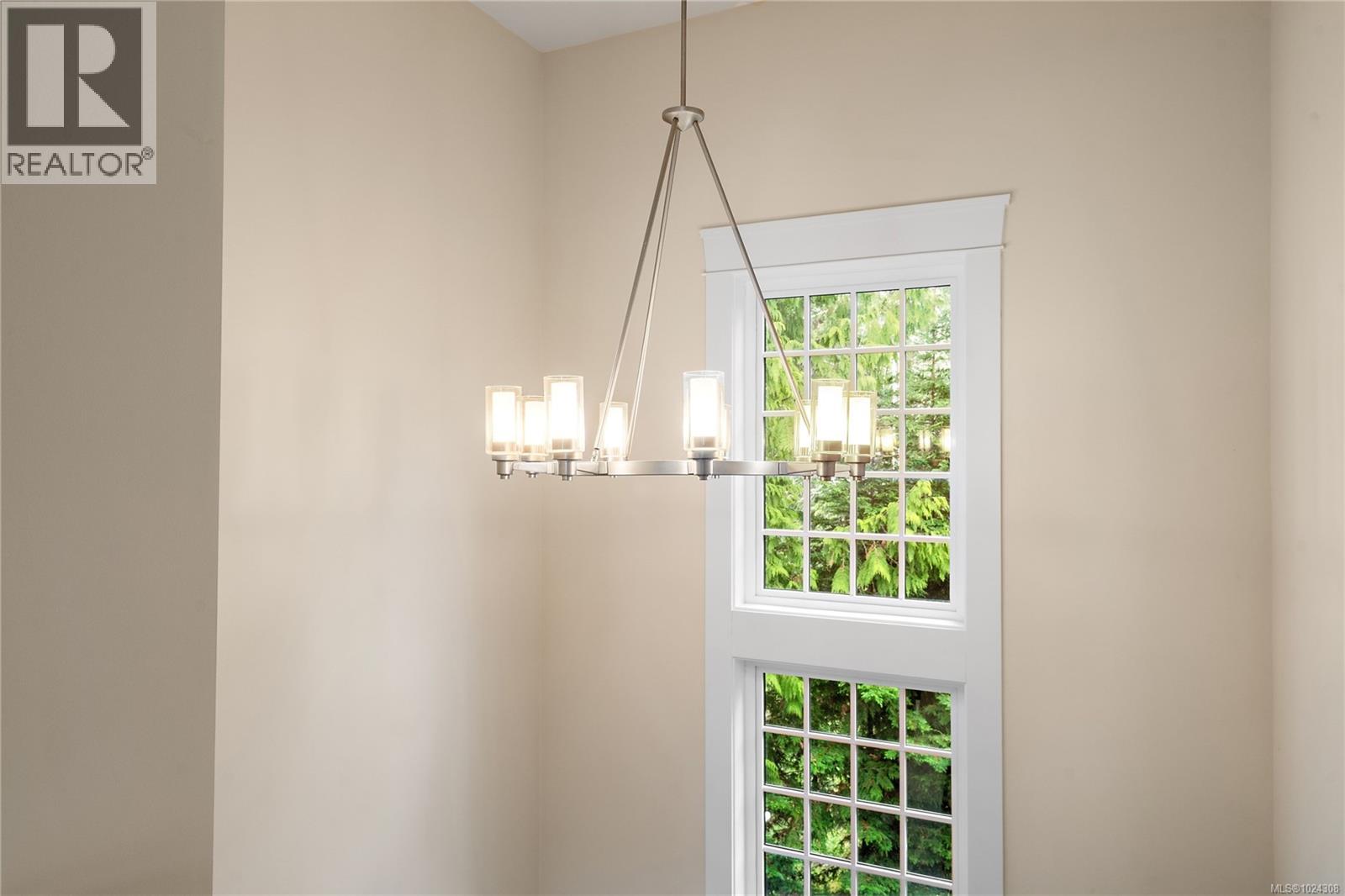 8401 Lochside Dr, Central Saanich