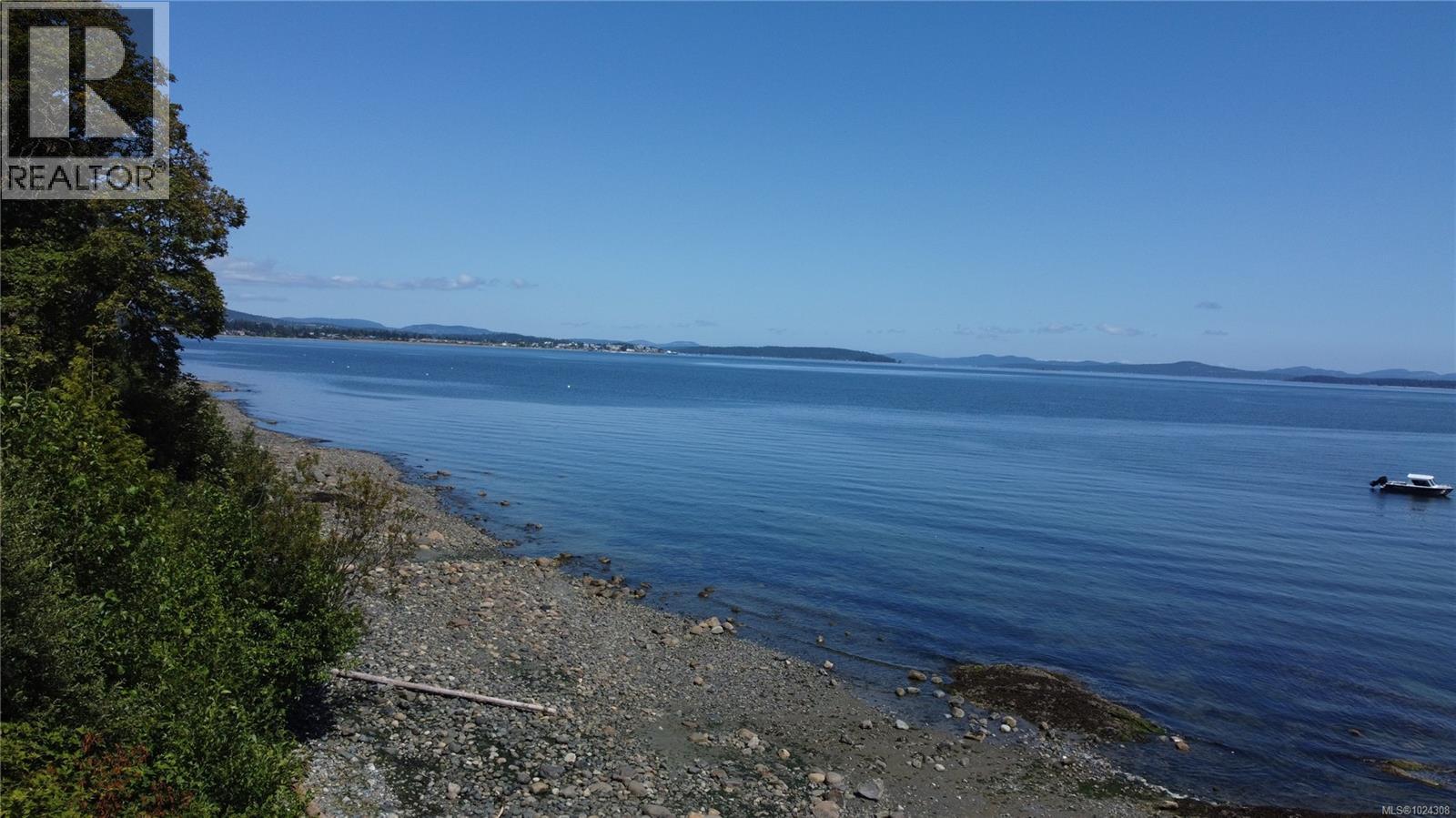 8401 Lochside Dr, Central Saanich