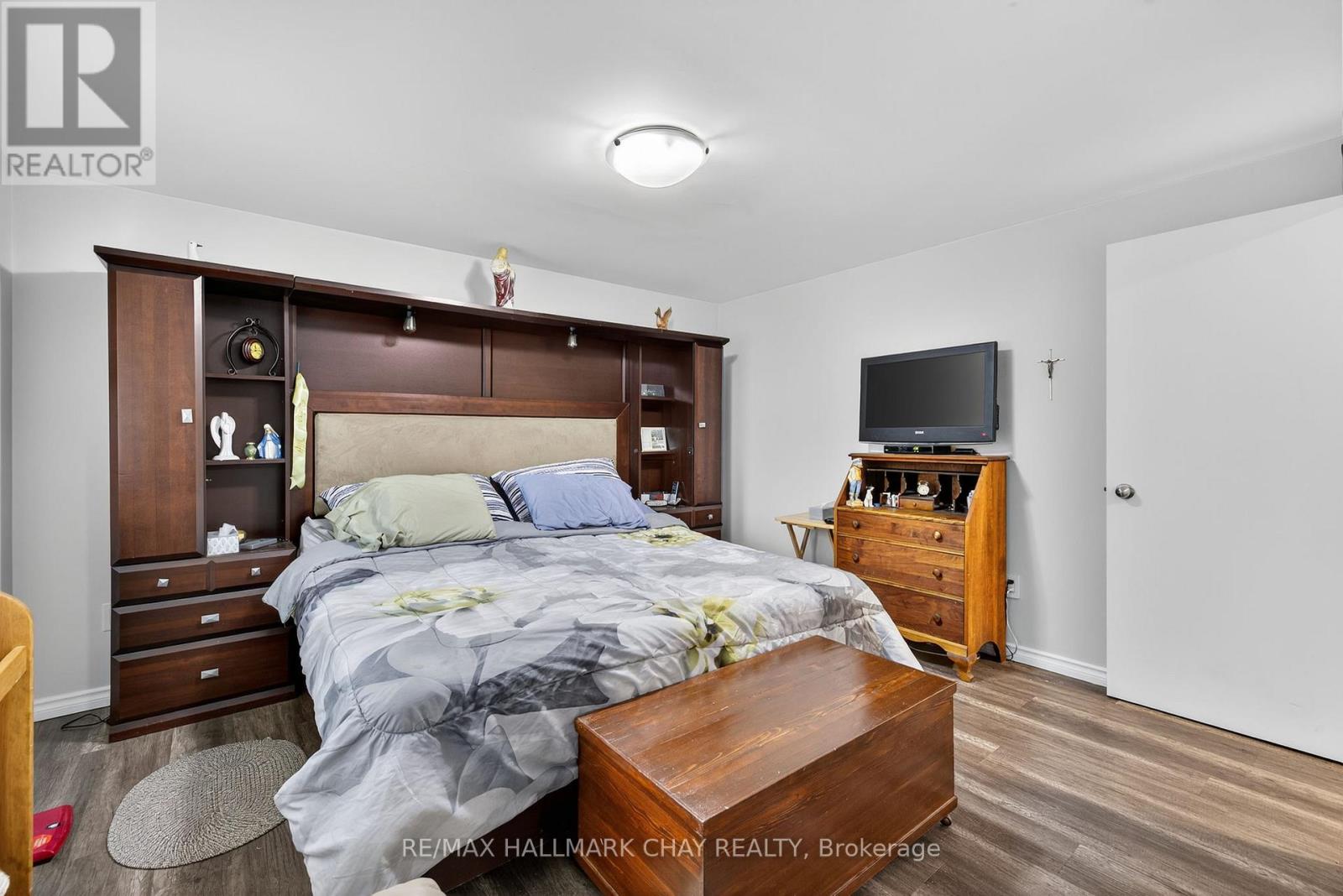72 TECUMSETH PINES DRIVE - 24