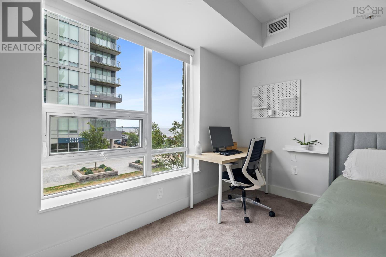 Property 30 of 47 of 205 31 Kings Wharf Place