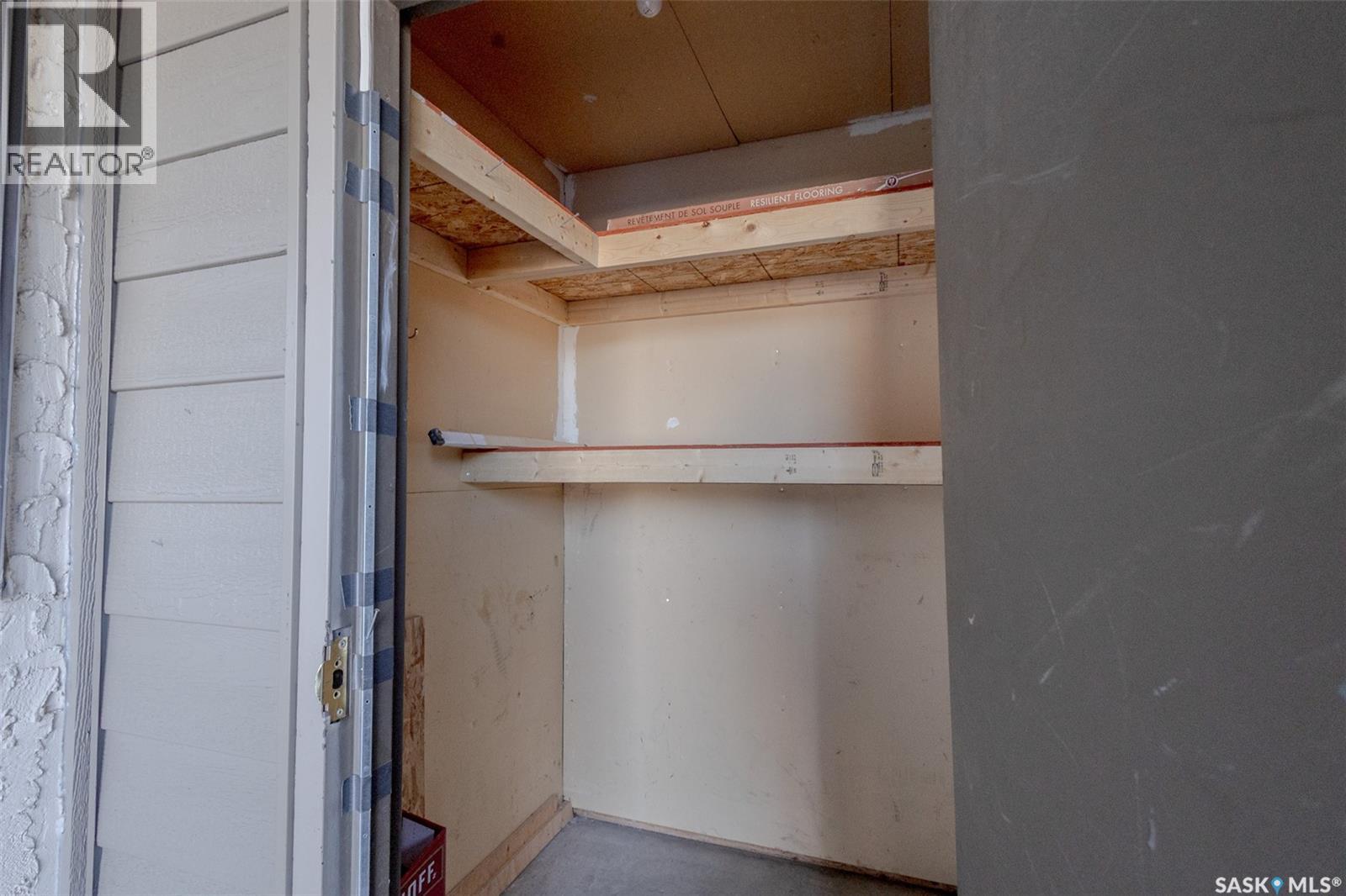 Single Family House Low rise for Sale in   Tait PLACE Saskatoon 