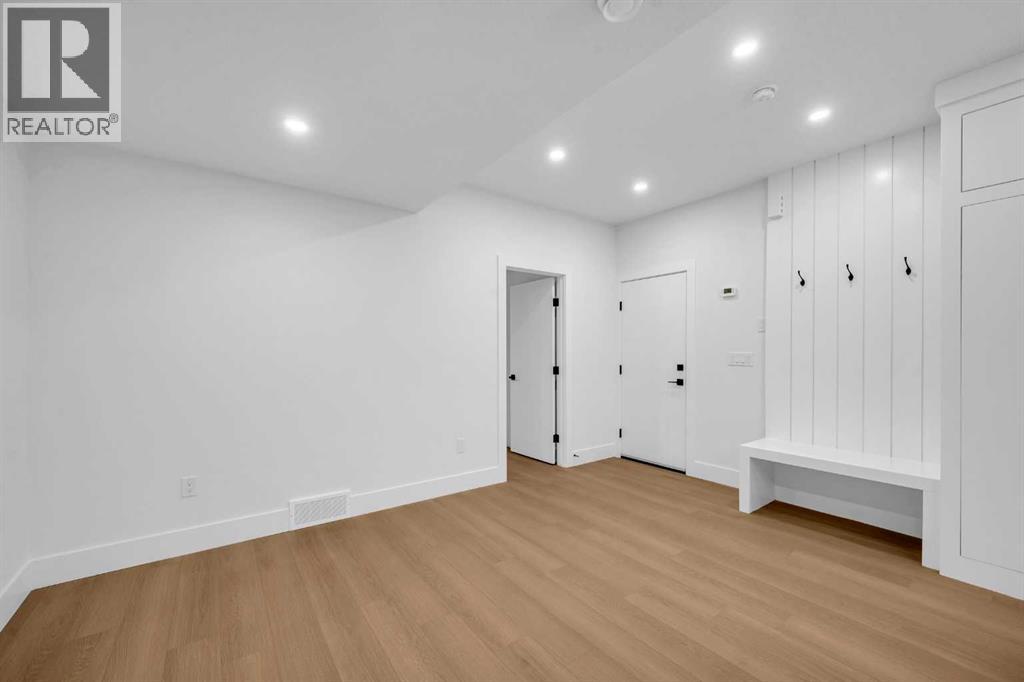 Single Family House for Sale in   Avenue NW Banff Trail Calgary 