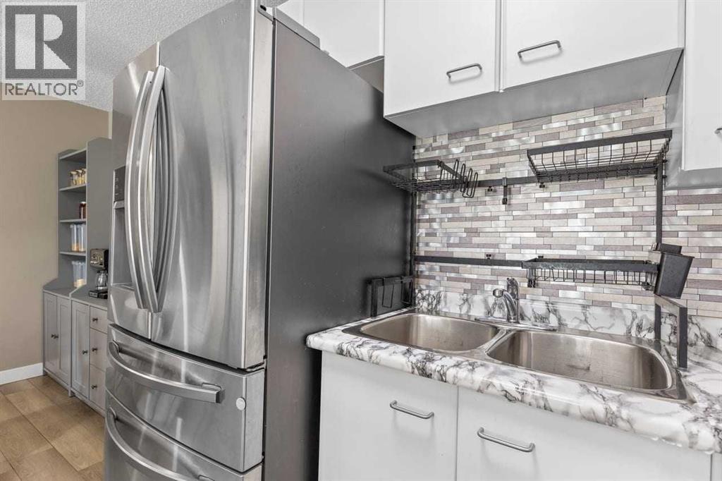 Single Family House for Sale in   Edenwold Heights NW Edgemont Calgary 