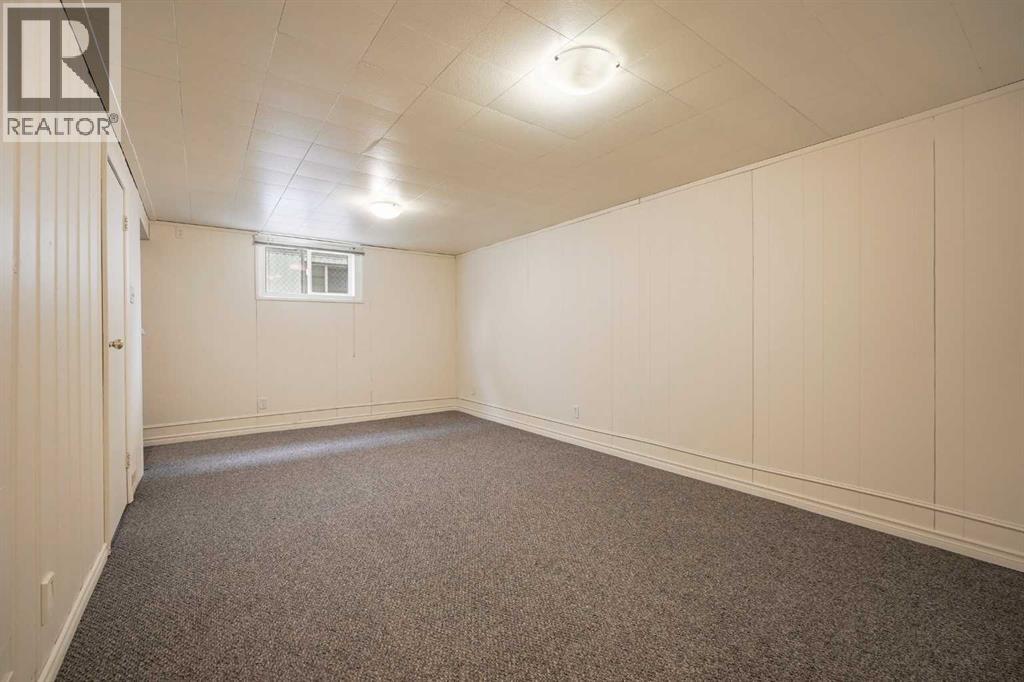 Single Family House Bungalow for Sale in  Russet Road NE Renfrew Calgary 