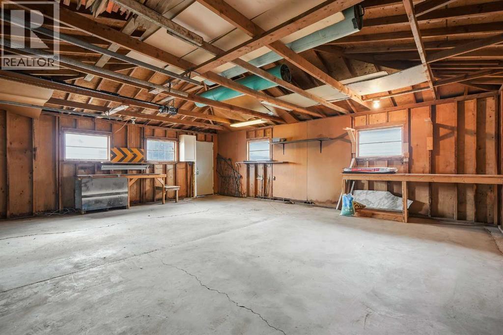 Single Family House Bungalow for Sale in  Russet Road NE Renfrew Calgary 