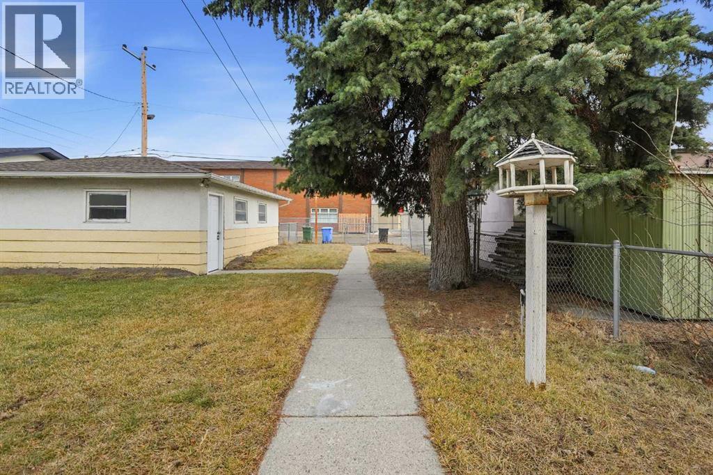 Single Family House Bungalow for Sale in  Russet Road NE Renfrew Calgary 