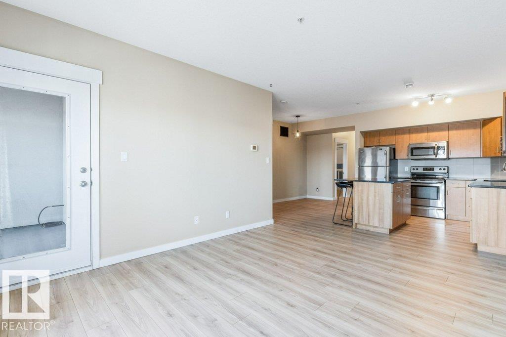 #114 10518 113 ST NW, Edmonton