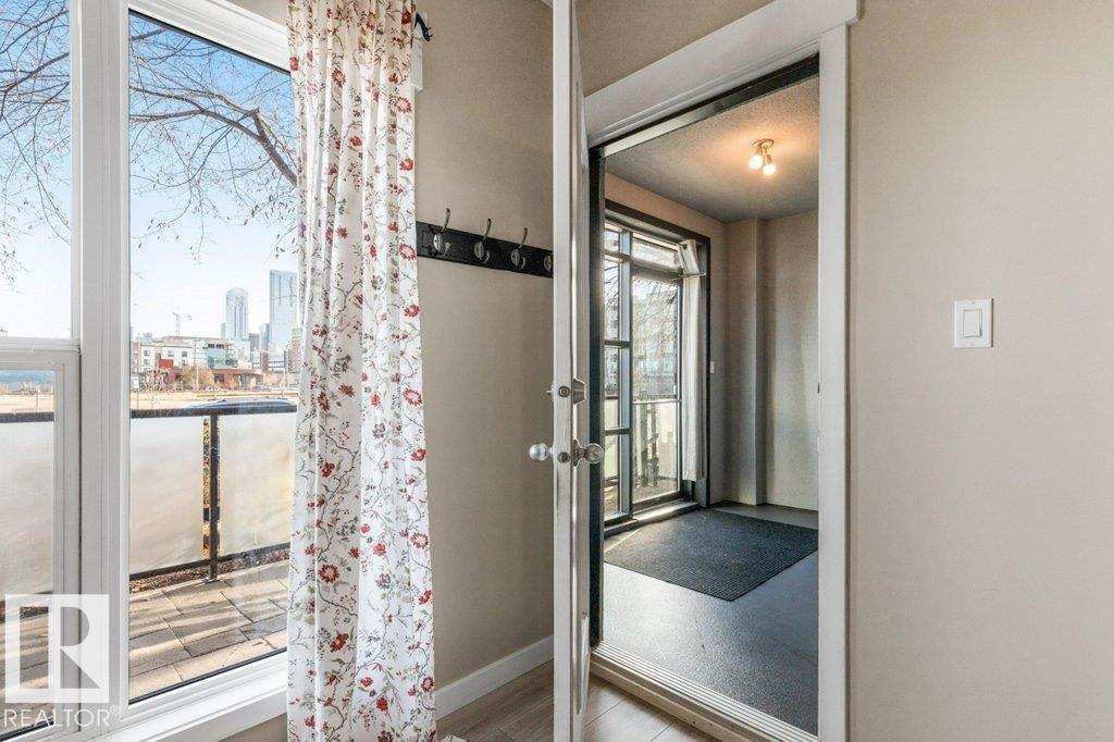 #114 10518 113 ST NW, Edmonton