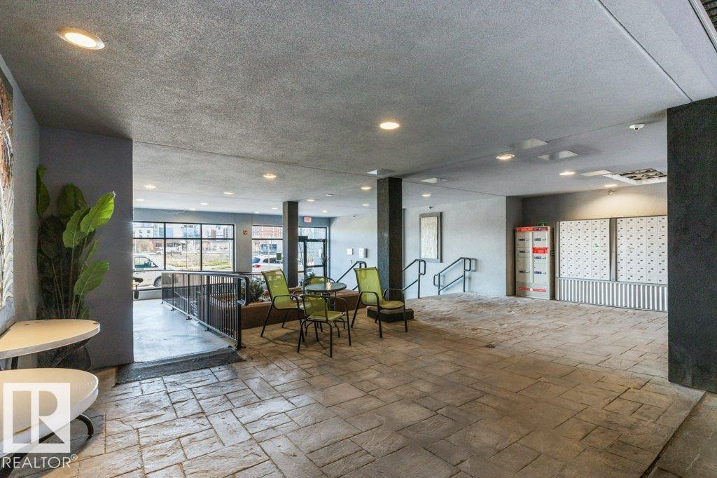 #114 10518 113 ST NW, Edmonton