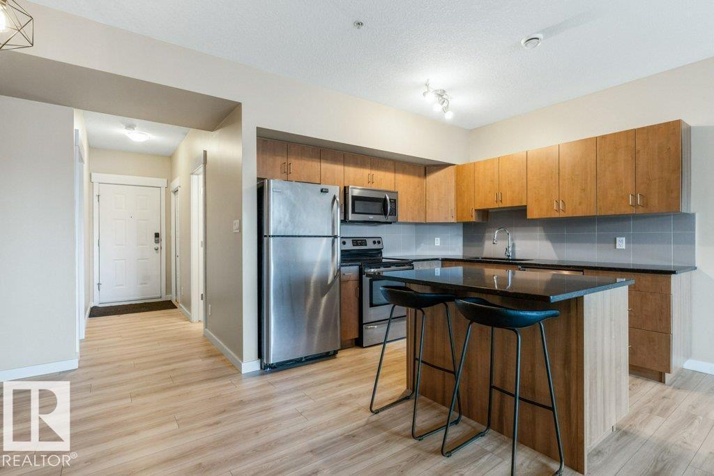 #114 10518 113 ST NW, Edmonton