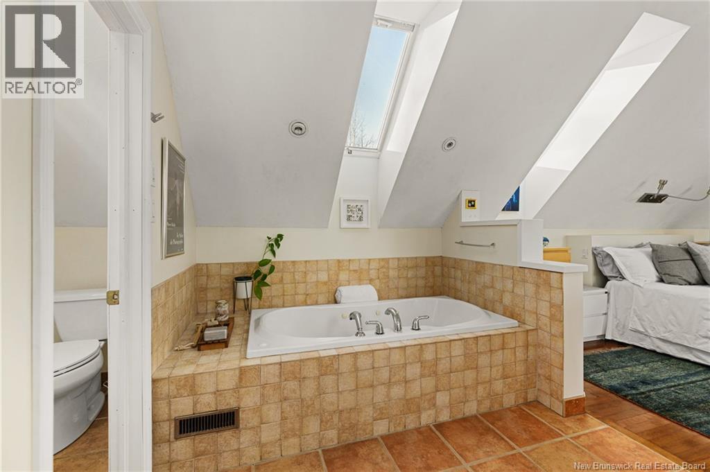 80 MARTIN ROAD - 40