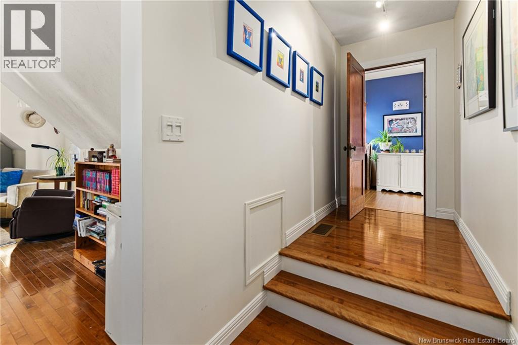 80 MARTIN ROAD - 36