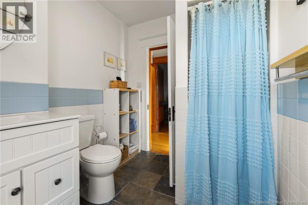 80 MARTIN ROAD - 35