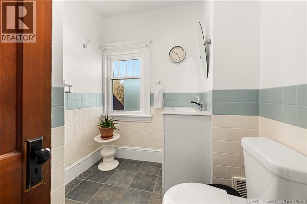 80 MARTIN ROAD - 34