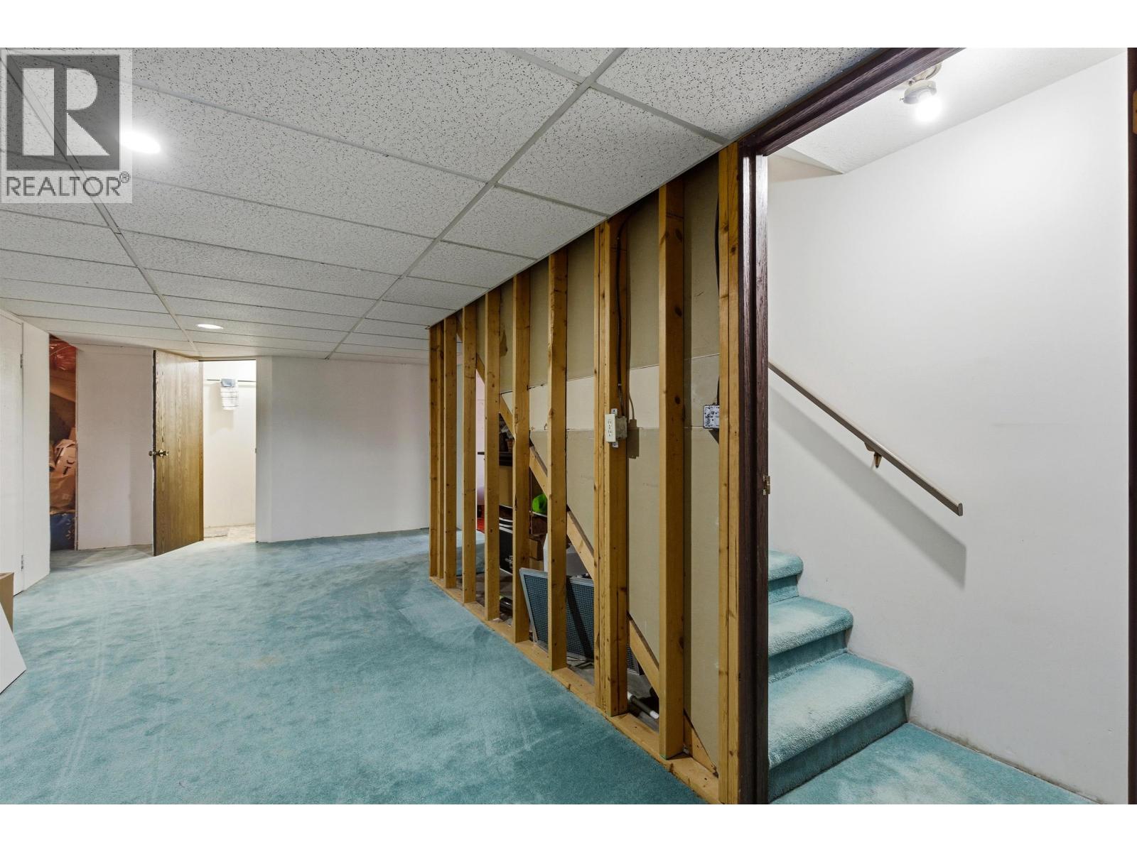 328 LITZENBURG CRESCENT - 21