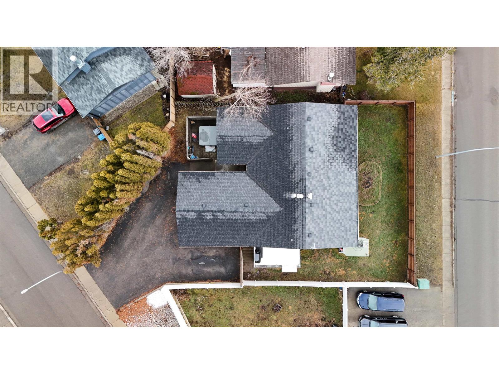 328 LITZENBURG CRESCENT - 36