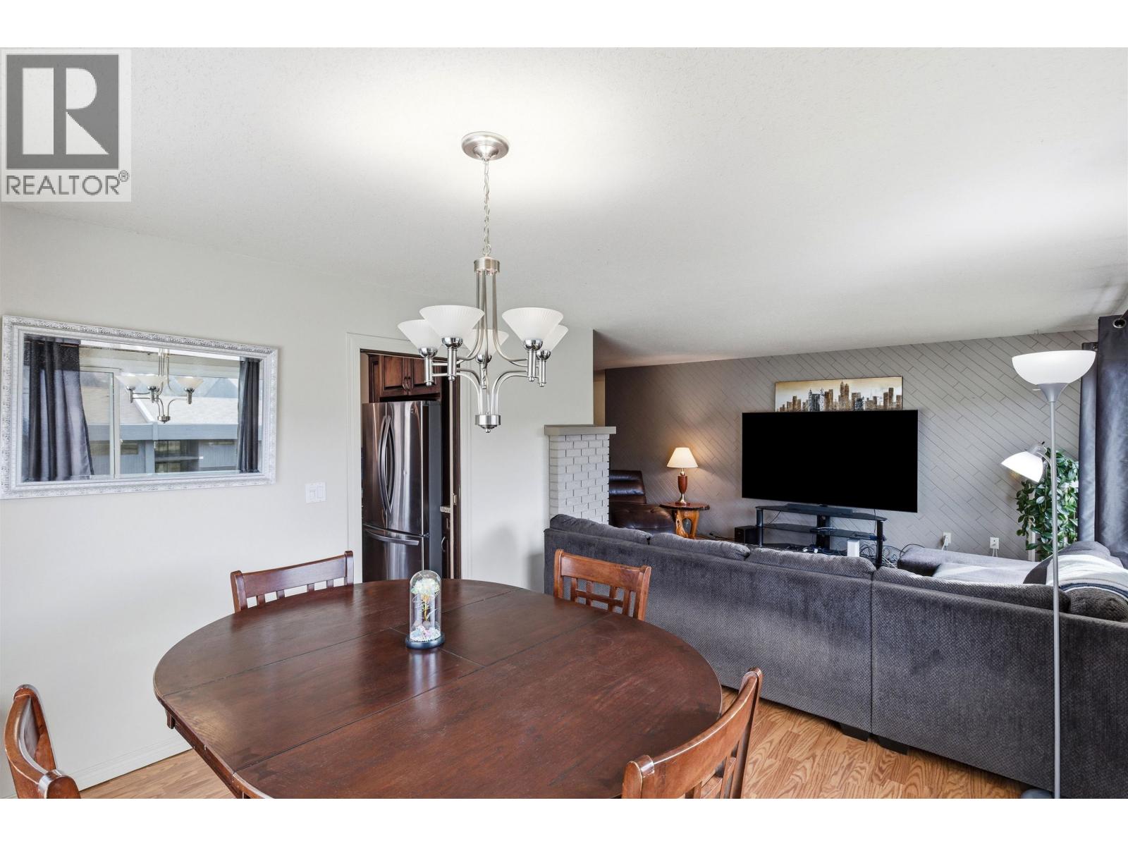 328 LITZENBURG CRESCENT - 8