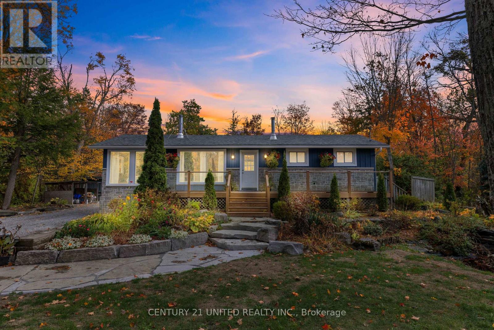 25 Sugarbush Boulevard