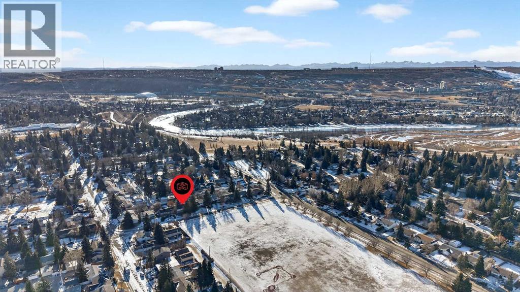 Single Family House Bi-level for Sale in  Valiant Drive NW Varsity Calgary 
