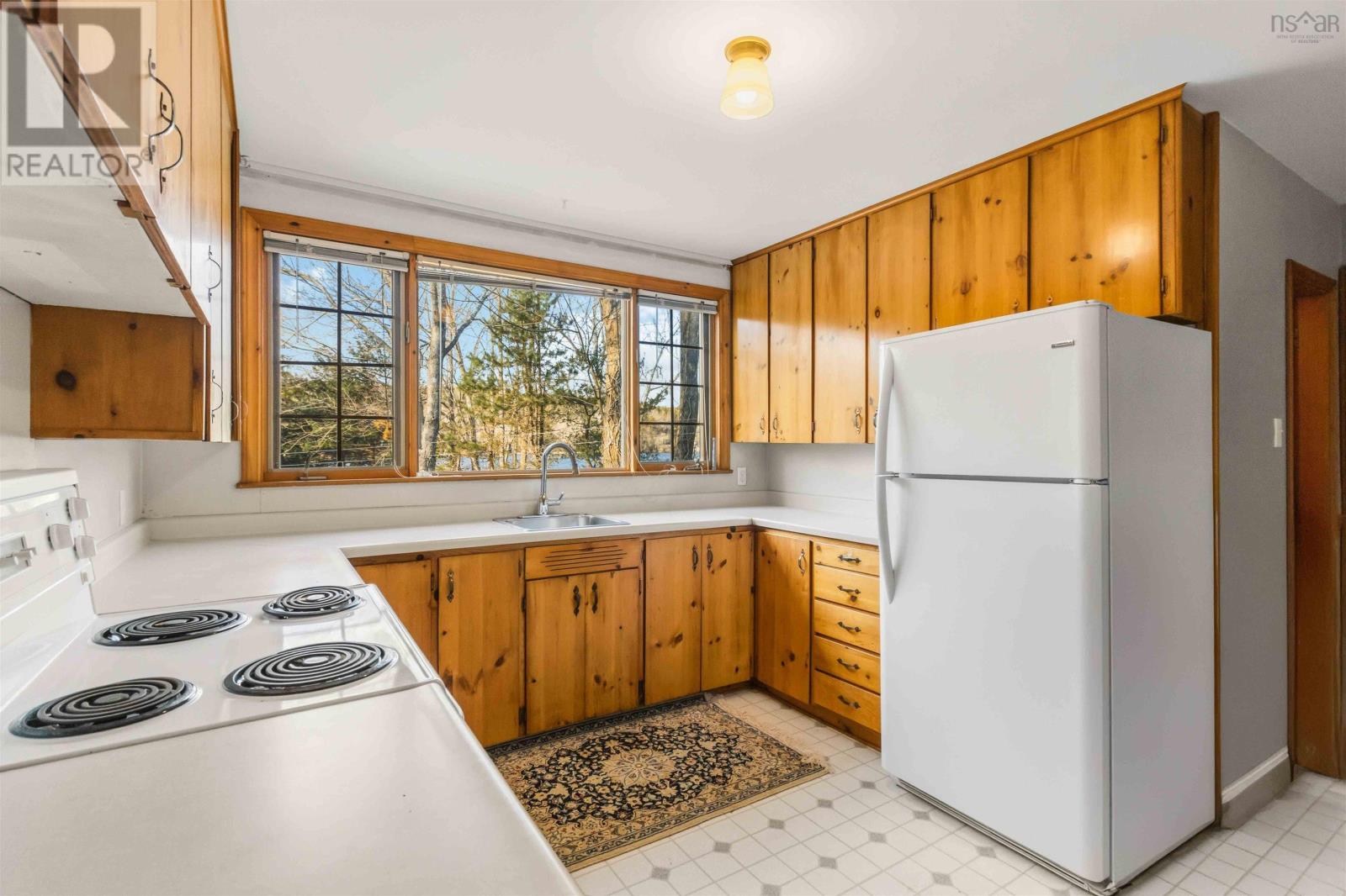 Property 8 of 17 of 3577/3577A Highway 2 Highway