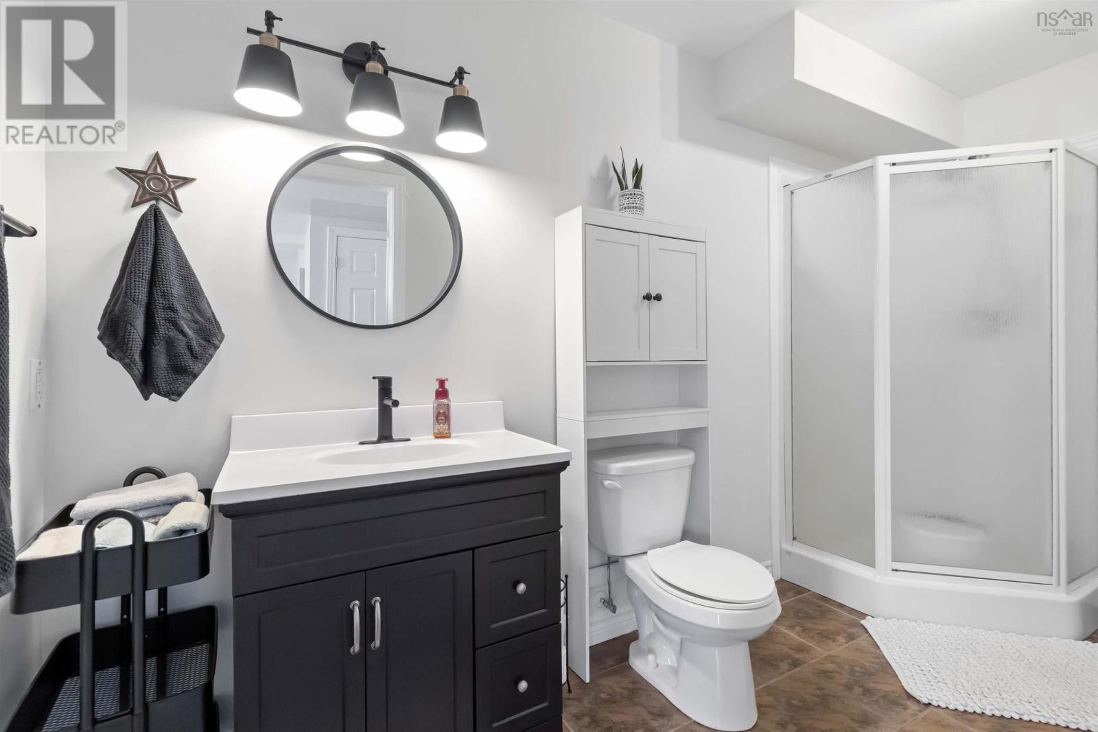 Property 37 of 46 of 11 Forestridge Drive