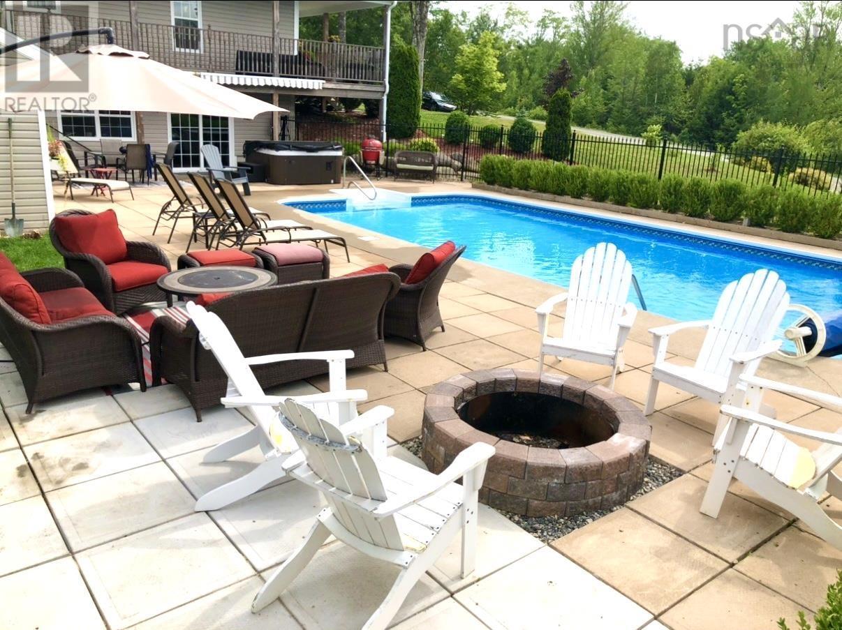 Property 7 of 46 of 11 Forestridge Drive