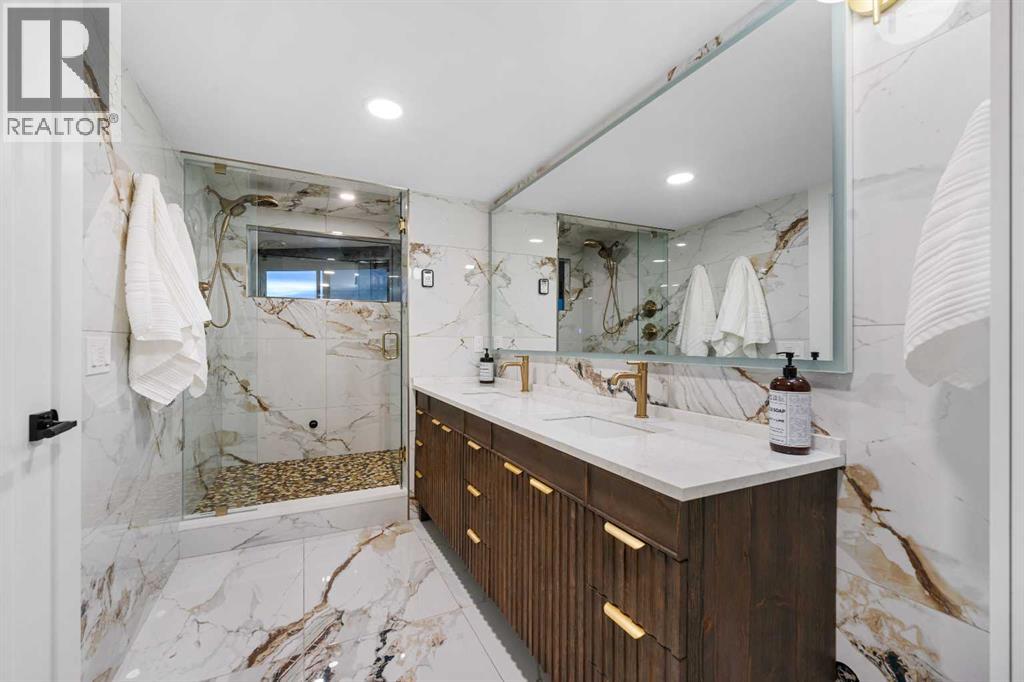 Single Family House for Sale in   Meredith Road NE Crescent Heights Calgary 