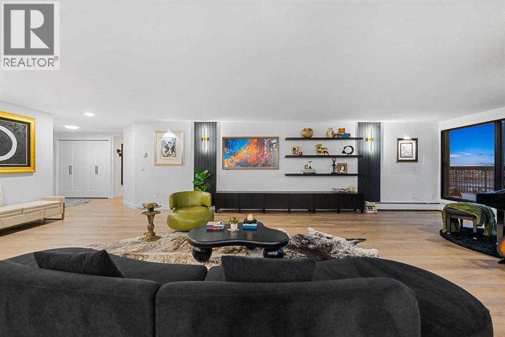 Single Family House for Sale in   Meredith Road NE Crescent Heights Calgary 