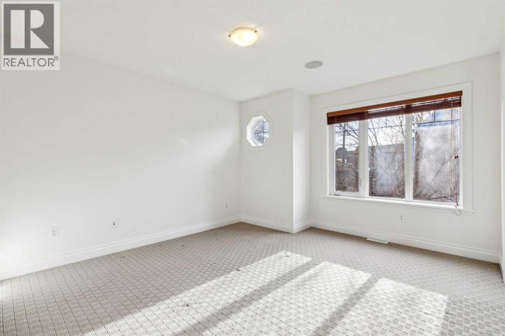 Single Family House for Sale in    Avenue SW Windsor Park Calgary 