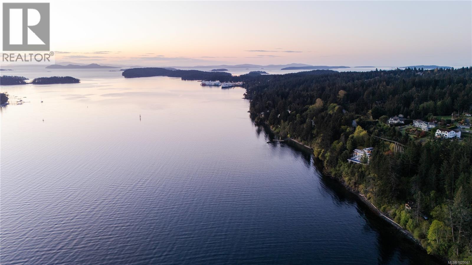  1580 Lands End Road, North Saanich