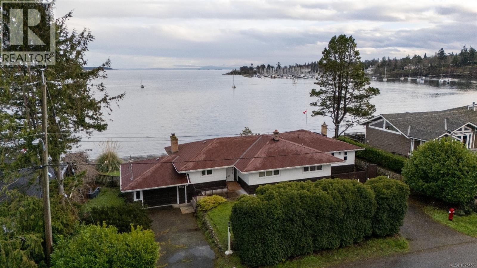  3767 Waring Place, Saanich