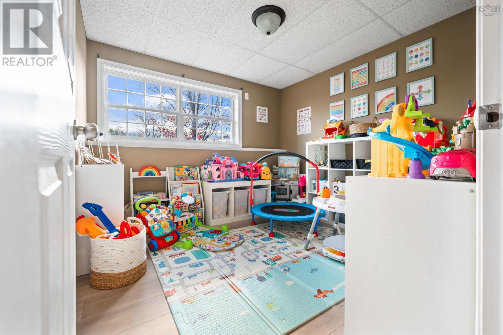 Property 23 of 46 of 3 Maceachern Loop