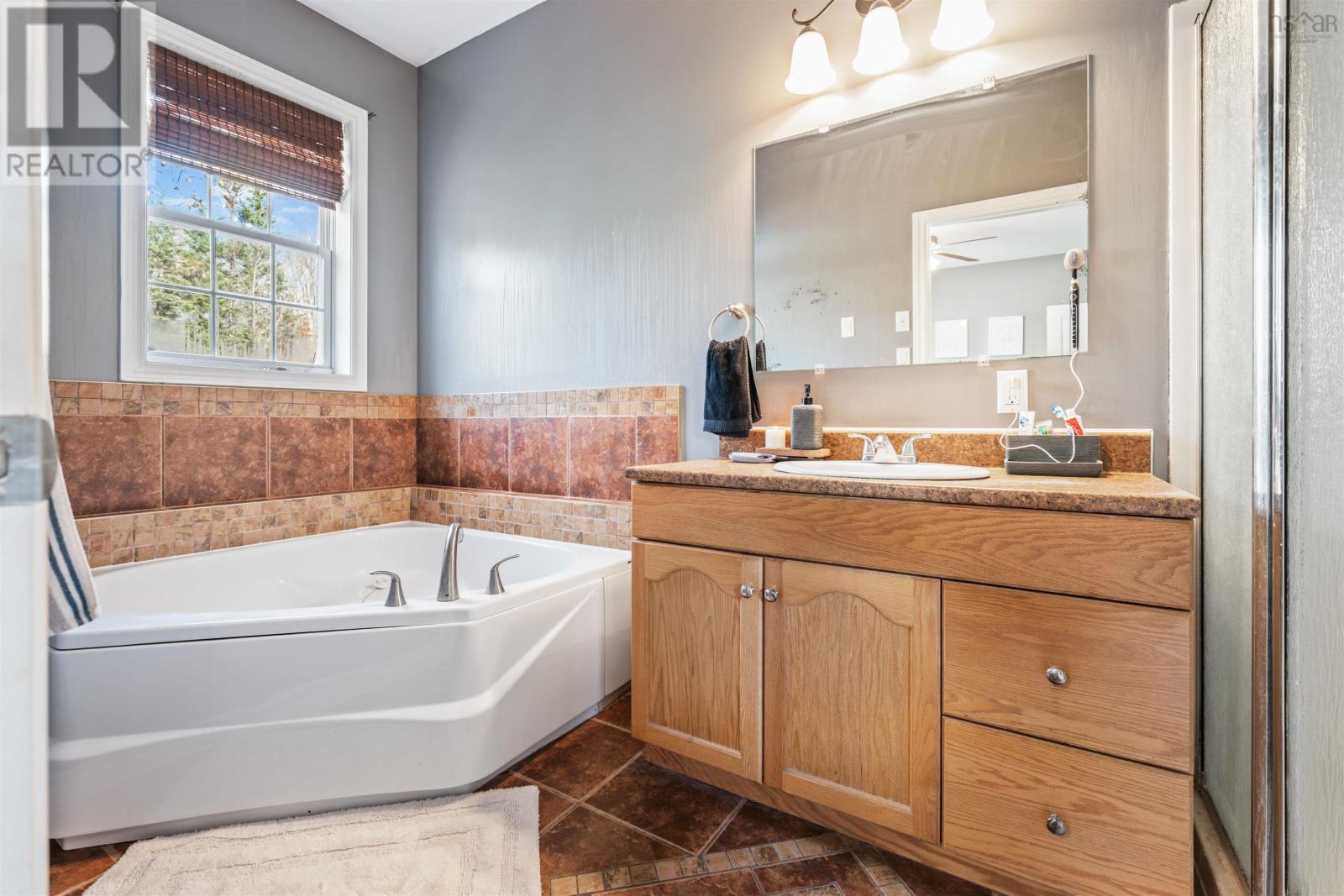 Property 25 of 46 of 3 Maceachern Loop