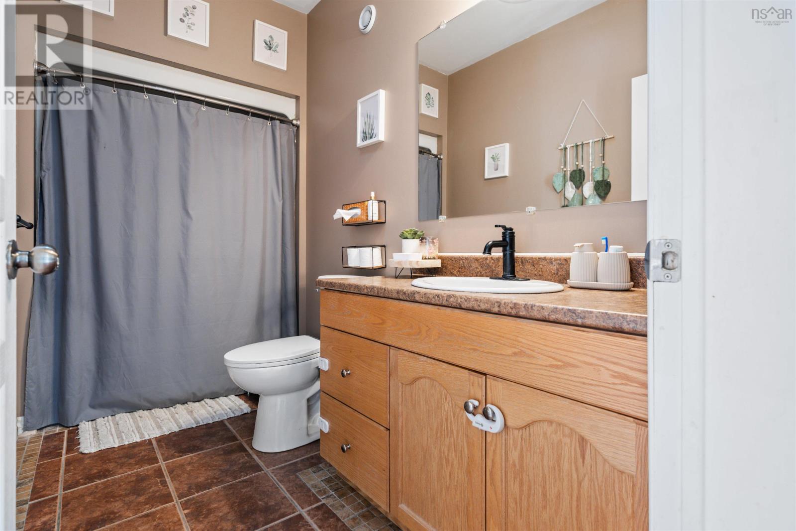 Property 27 of 46 of 3 Maceachern Loop