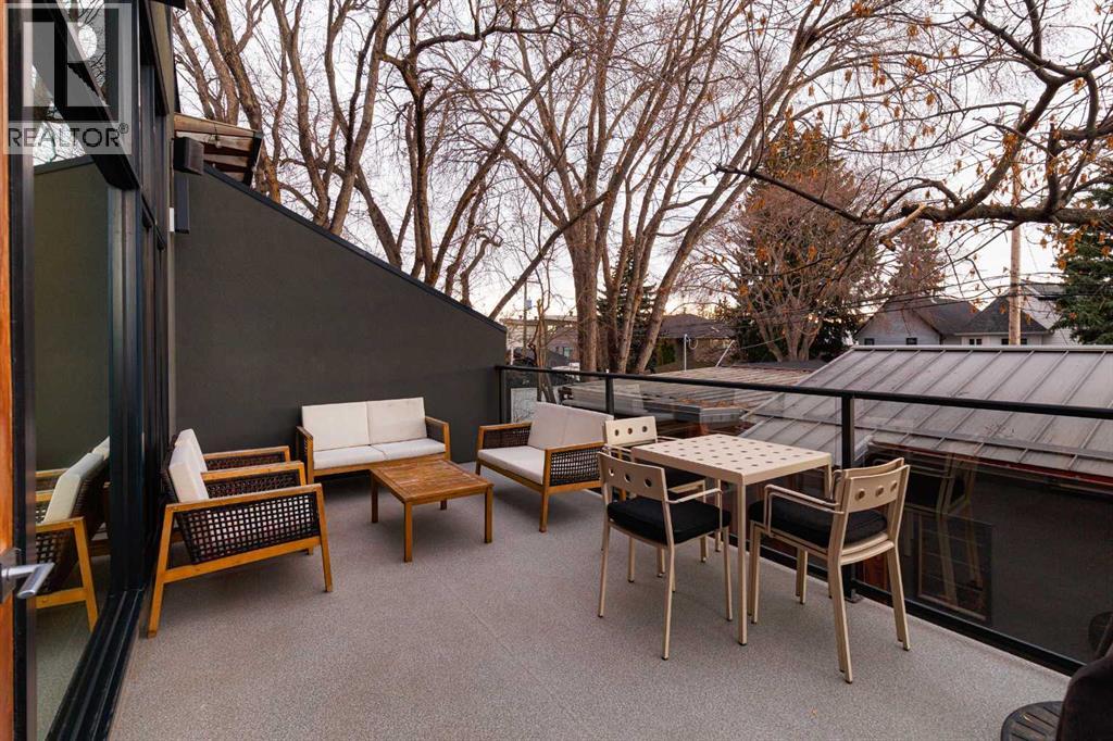 Single Family House for Sale in   Avenue SW South Calgary Calgary 