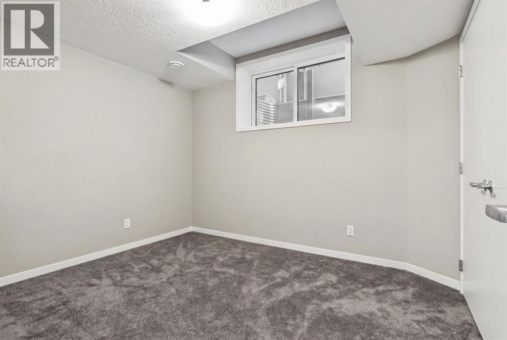 Single Family House for Sale in  West Grove Point SW West Springs Calgary 