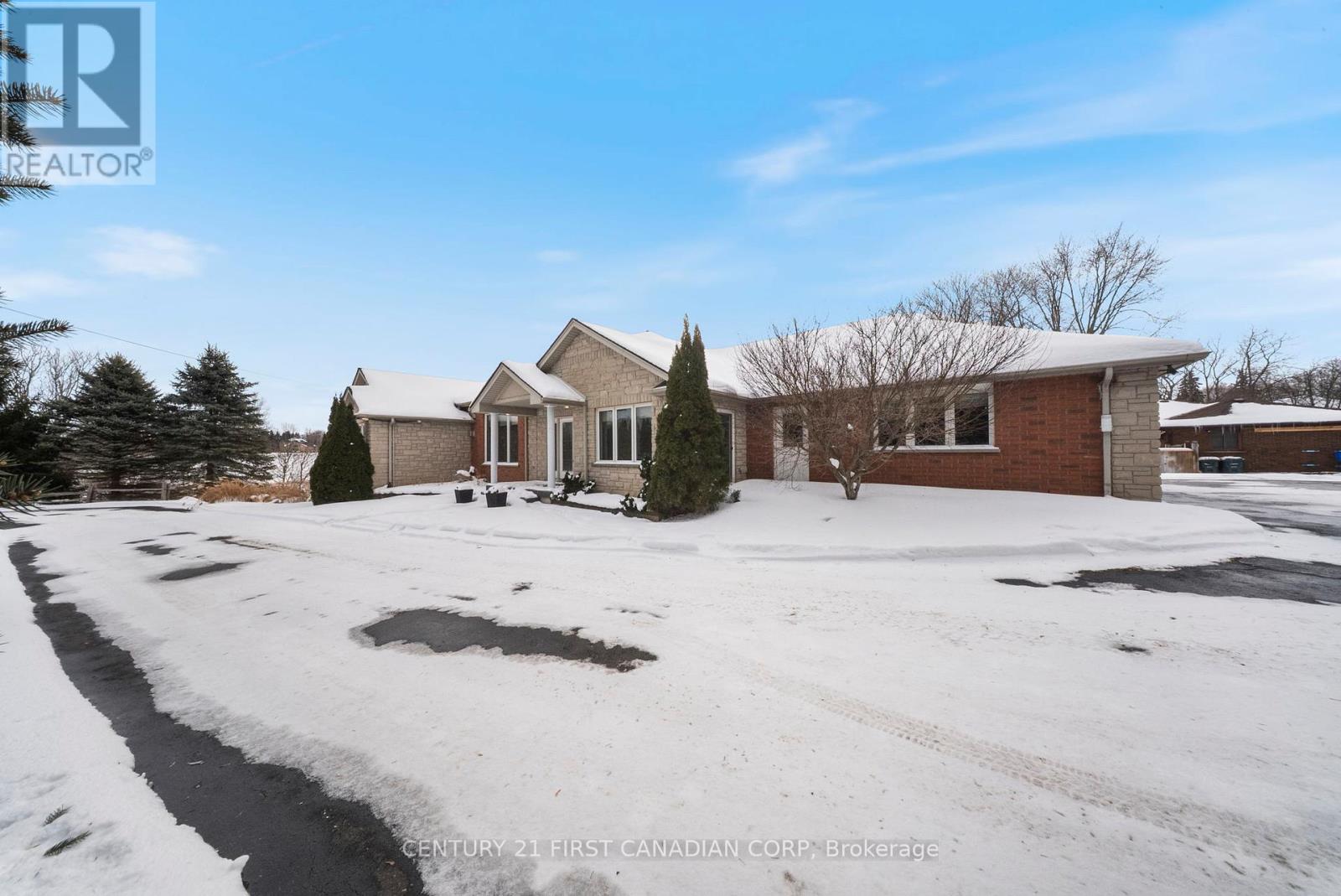 270 MCGILL ROAD - Photo 4 of 42, Brant (Brantford Twp), Ontario