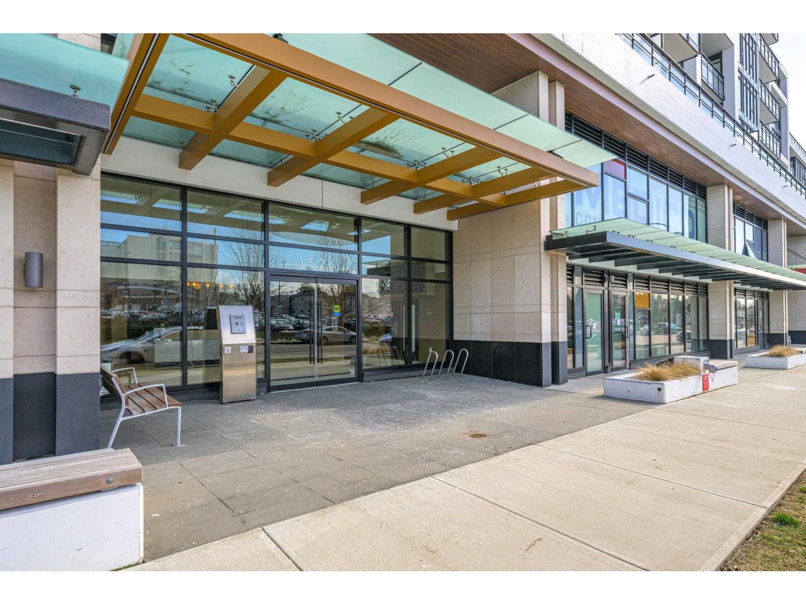 707 1526 FINLAY Street - photo 2