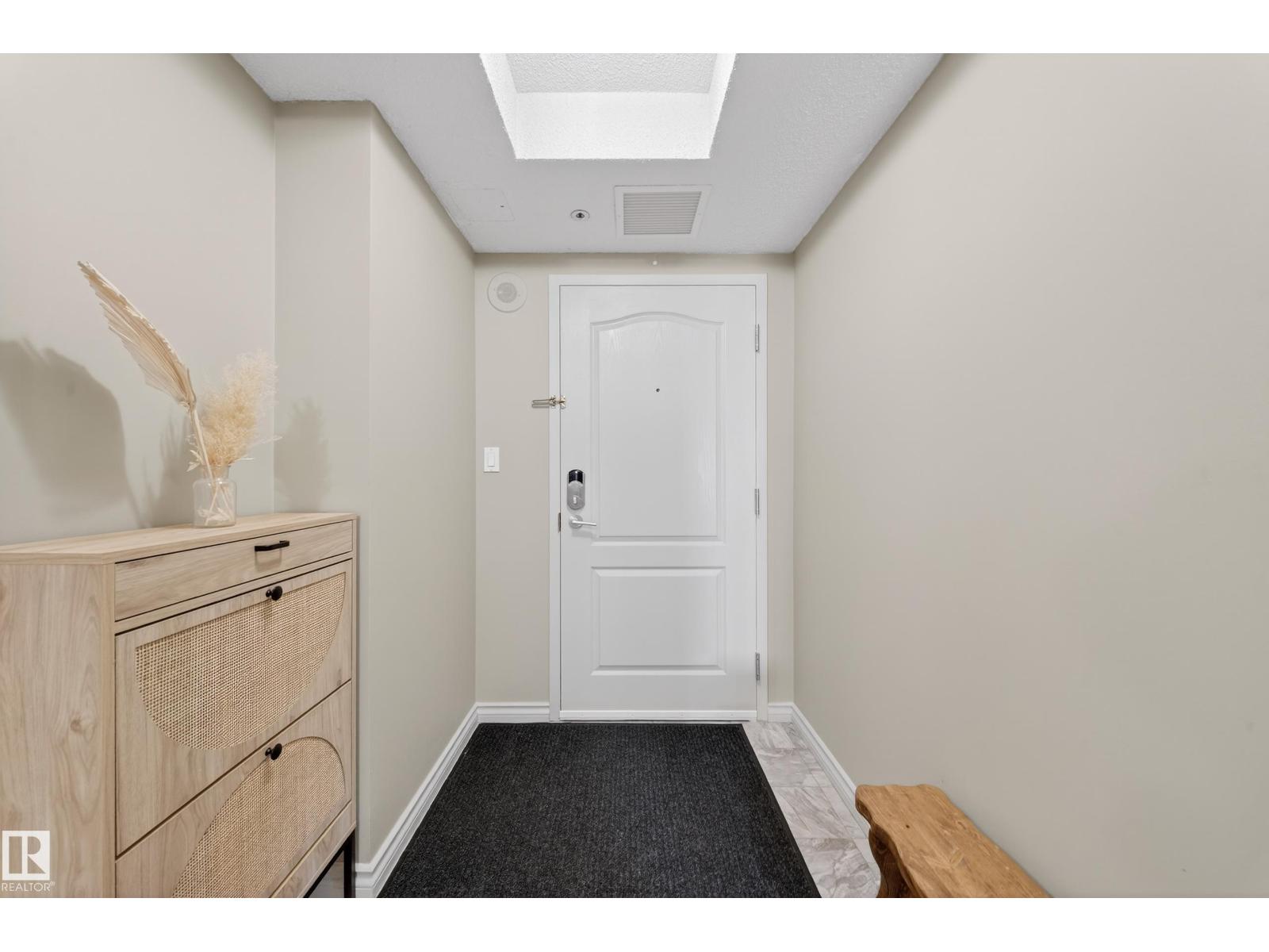 #205 10130 114 ST NW - 10